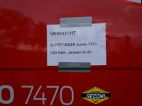 8648